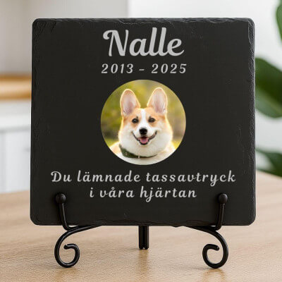 Personlig, kvadratisk minnesplakett i skiffer...